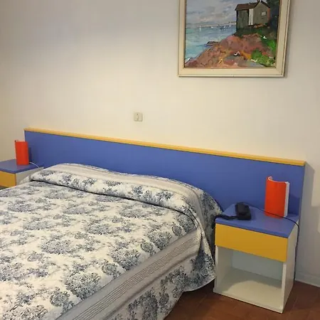 Halifax Hotel 3*