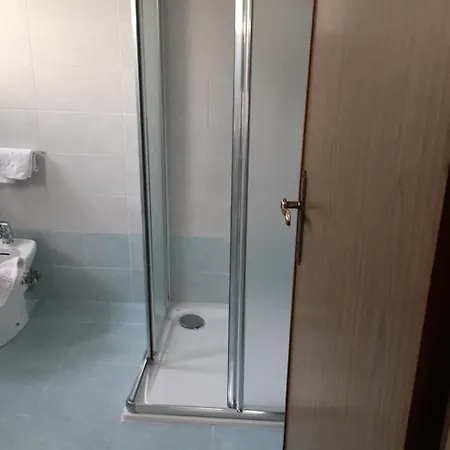 Отель Halifax 3*