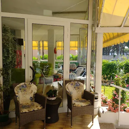 Halifax 3* 리도 디 예솔로