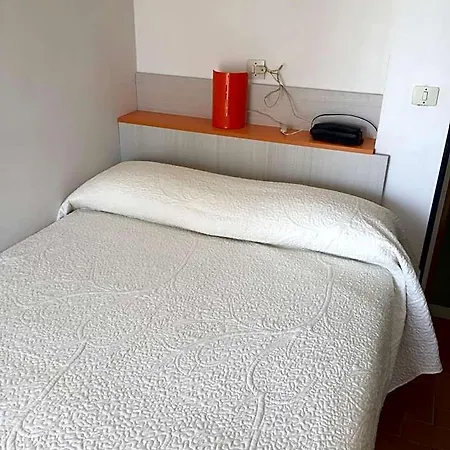 Halifax 3*