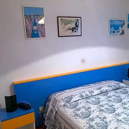 Halifax 3*