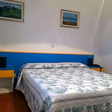 Halifax Hotel 3*