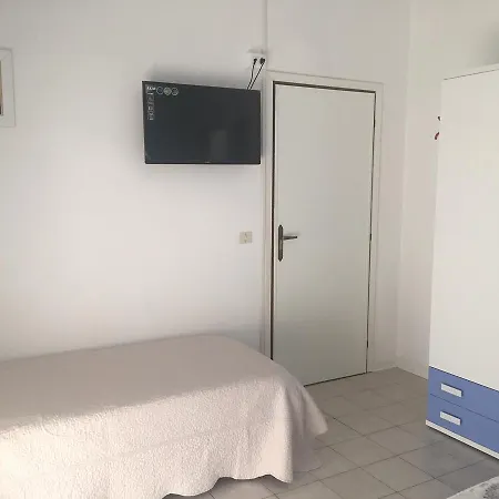 Halifax 3* 리도 디 예솔로